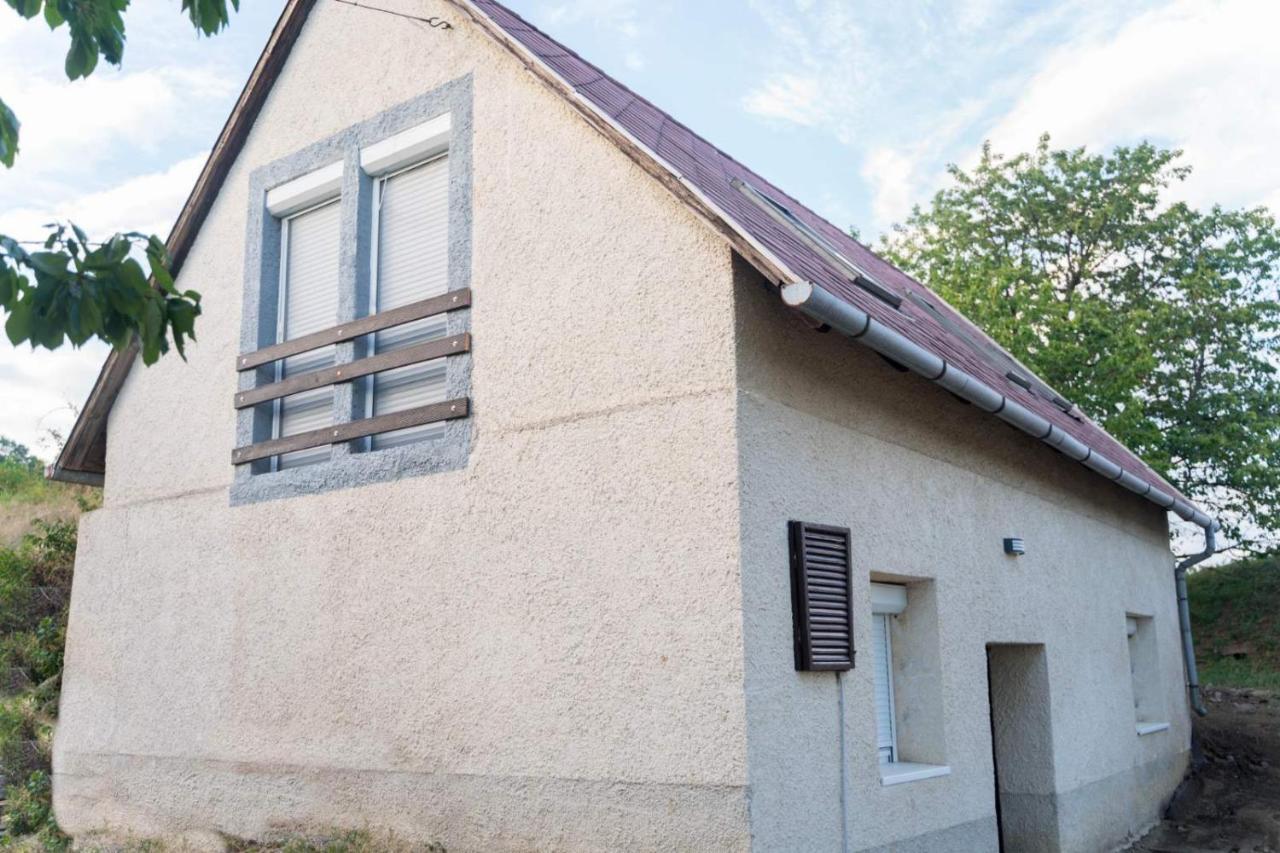Hegyestű-lába Vendégház Zánka Extérieur photo